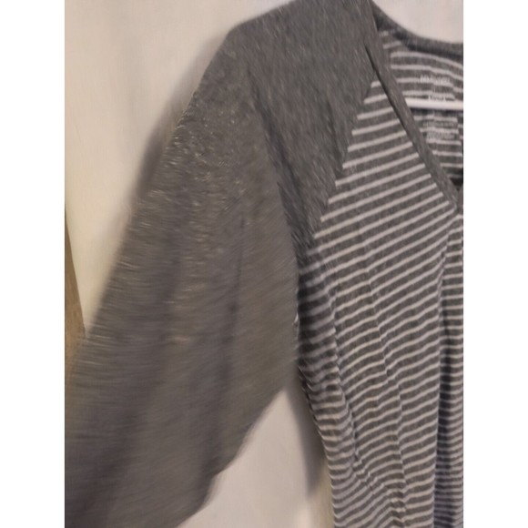No Comment X women's top America size small gray stripe Polyester sweater - Picture 4 of 6